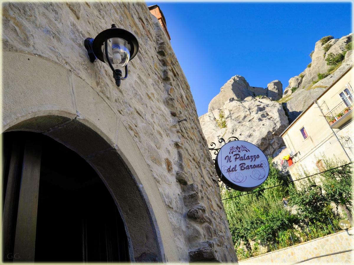 Hotel Il Palazzo Del Barone - Stanza Dei Maiorana Pietrapertosa Exterior foto